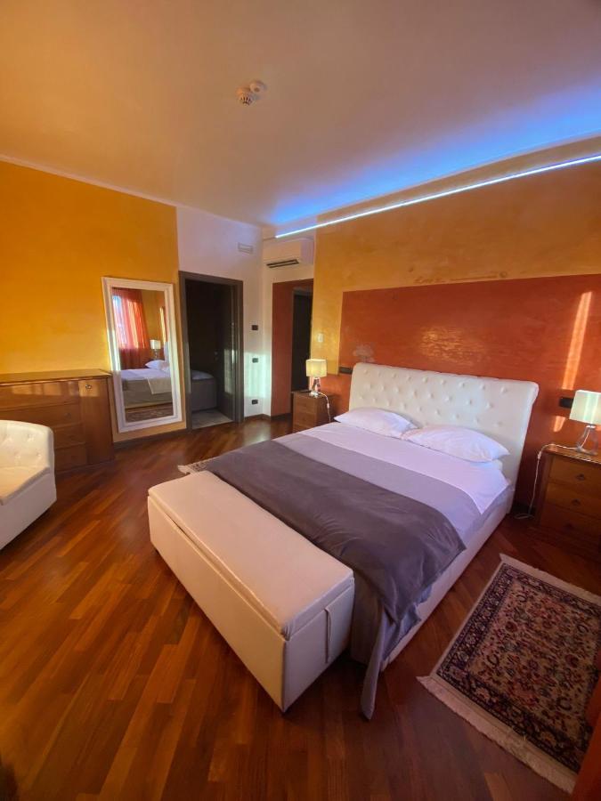 B2In Suite & Office Capriate San Gervasio Exterior photo